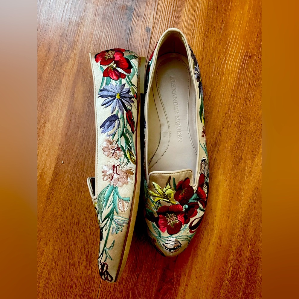 Alexander McQueen Floral Embroidered Flats